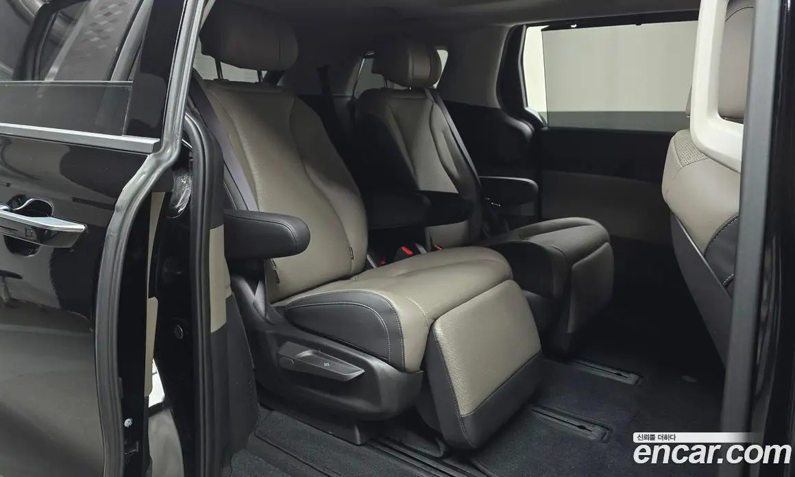 Kia Carnival 2025 2.2 автомат (гидро), фото 17 Kia Carnival 2025 2.2 автомат (гидро), фото 17