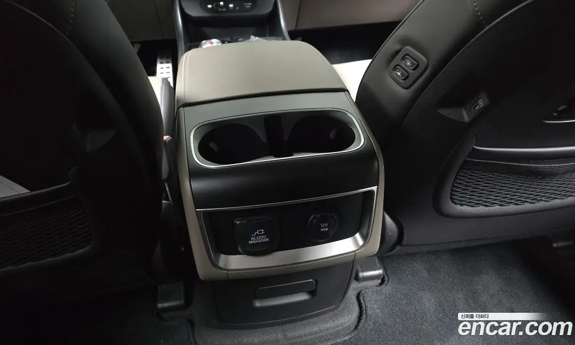 Kia Carnival 2025 2.2 автомат (гидро), фото 32 Kia Carnival 2025 2.2 автомат (гидро), фото 32