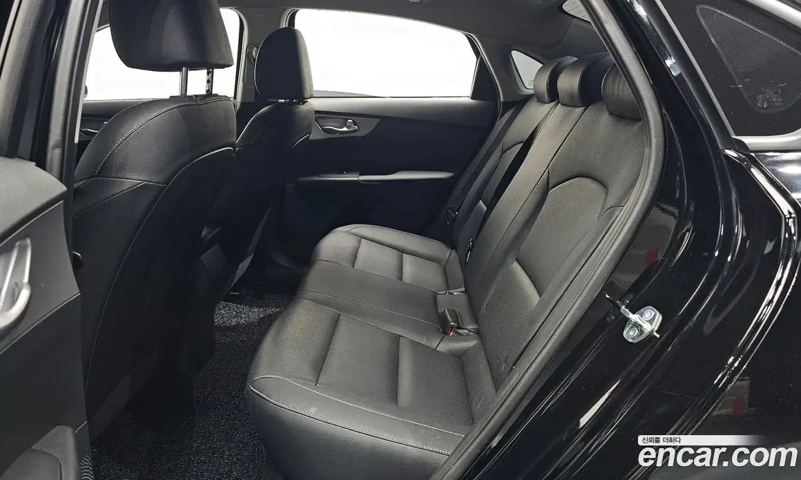Kia K3 2023 1.6 автомат (гидро), фото 12 Kia K3 2023 1.6 автомат (гидро), фото 12
