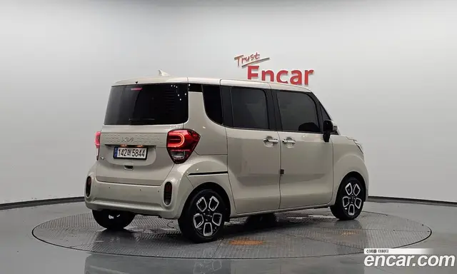 Kia Ray 2022 1.0 автомат (гидро), миниатюра 1 Kia Ray 2022 1.0 автомат (гидро), миниатюра 1