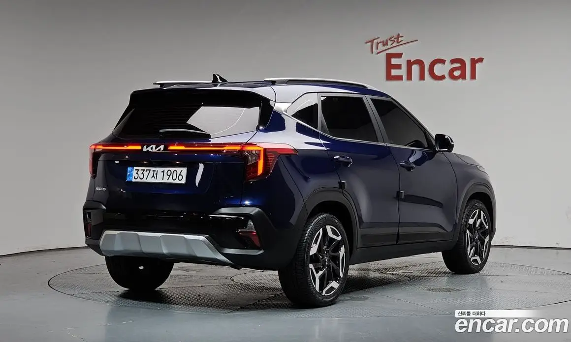Kia Seltos 2024 1.6 автомат (гидро), фото 1 Kia Seltos 2024 1.6 автомат (гидро), фото 1