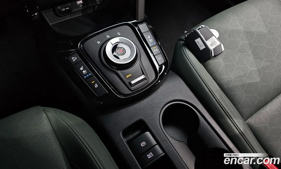Kia Seltos 2024 1.6 автомат (гидро), фото 12 Kia Seltos 2024 1.6 автомат (гидро), фото 12