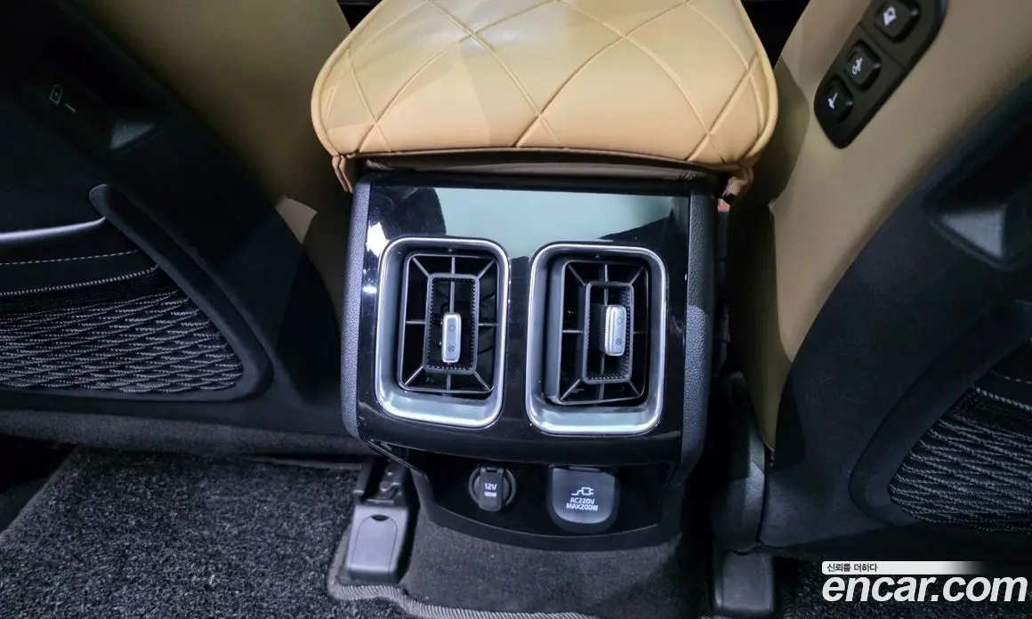 Kia Sorento 2023 2.5 автомат (гидро), фото 38 Kia Sorento 2023 2.5 автомат (гидро), фото 38