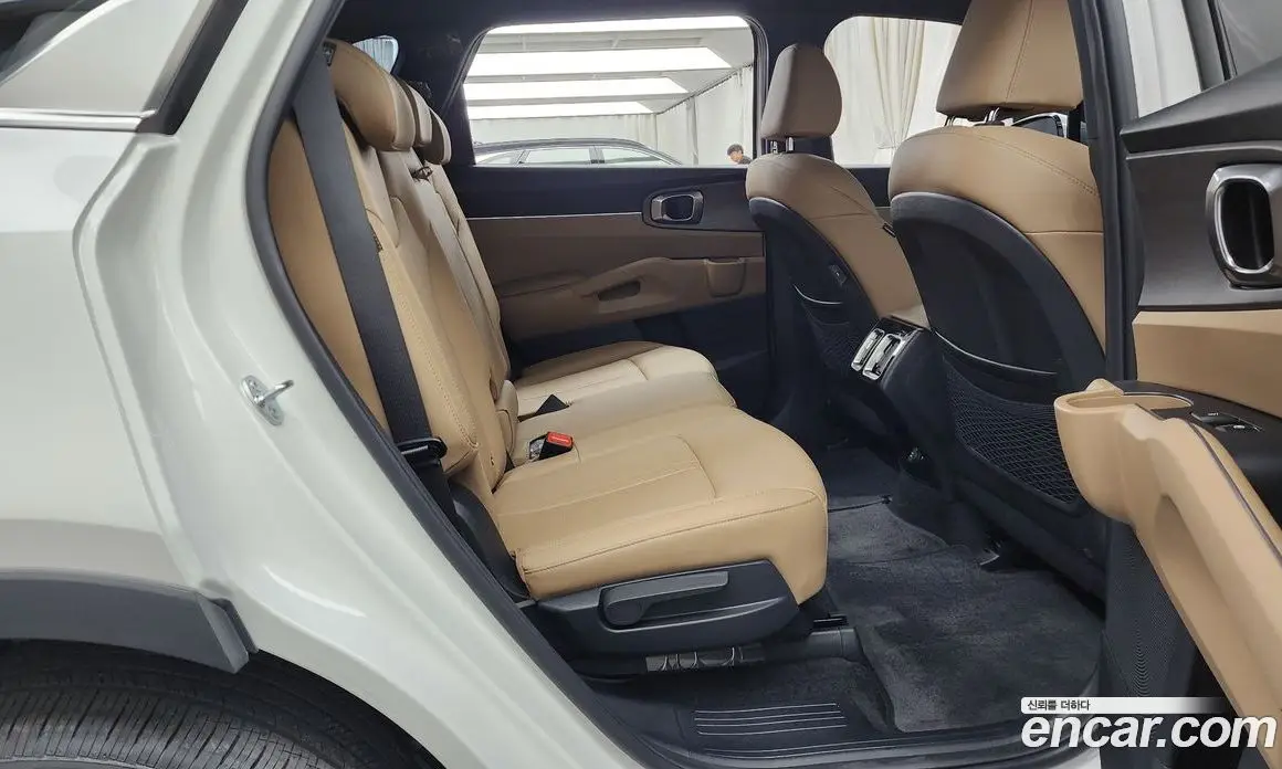 Kia Sorento 2025 1.6 автомат (гидро), фото 17 Kia Sorento 2025 1.6 автомат (гидро), фото 17