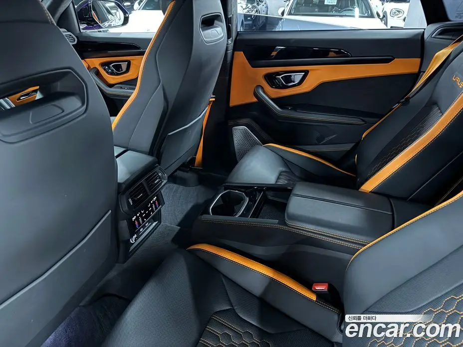 Lamborghini Urus 2024 4.0 автомат (гидро), фото 11 Lamborghini Urus 2024 4.0 автомат (гидро), фото 11