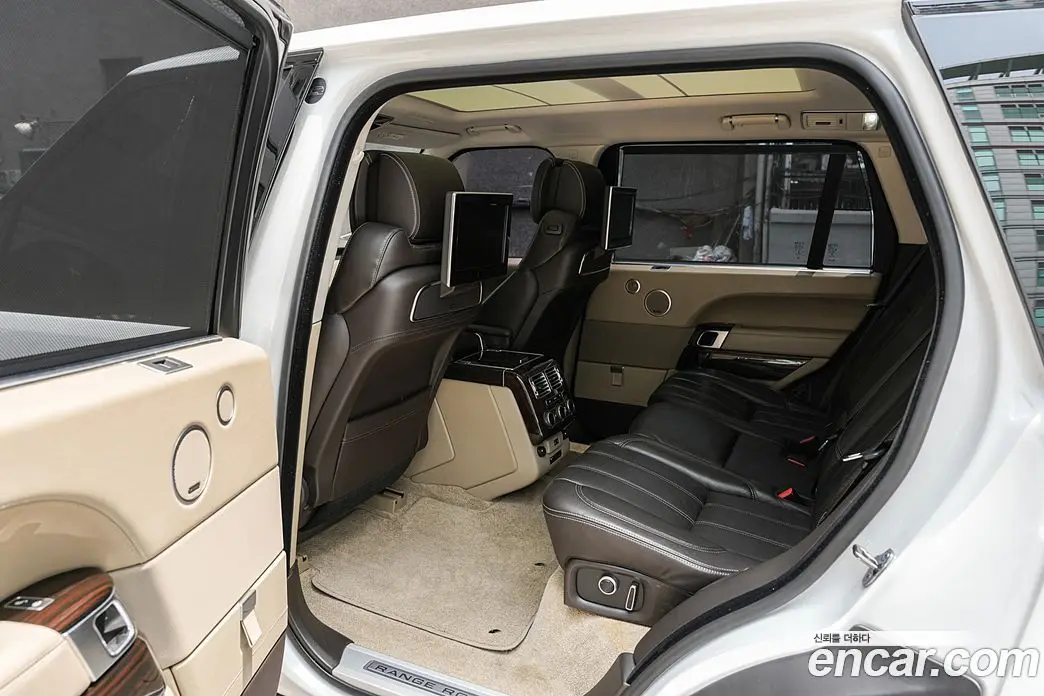 Land Rover Range Rover 2016 4.4 автомат (гидро), фото 12 Land Rover Range Rover 2016 4.4 автомат (гидро), фото 12