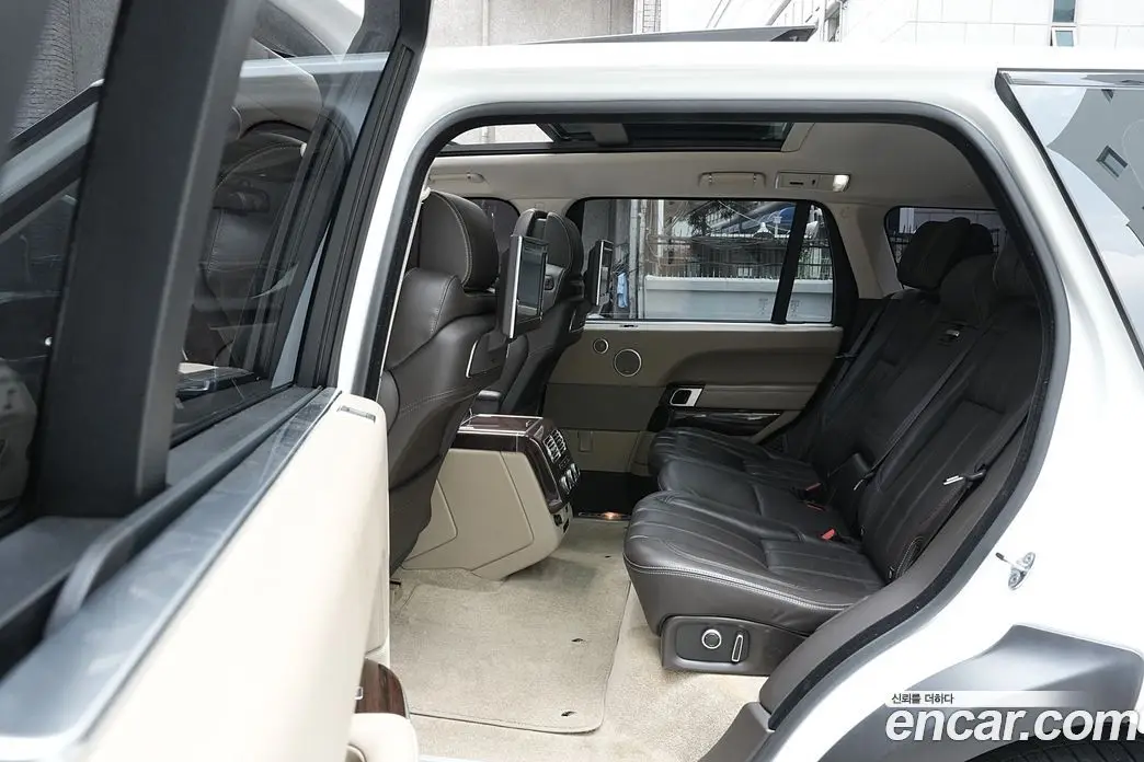 Land Rover Range Rover 2016 4.4 автомат (гидро), фото 13 Land Rover Range Rover 2016 4.4 автомат (гидро), фото 13