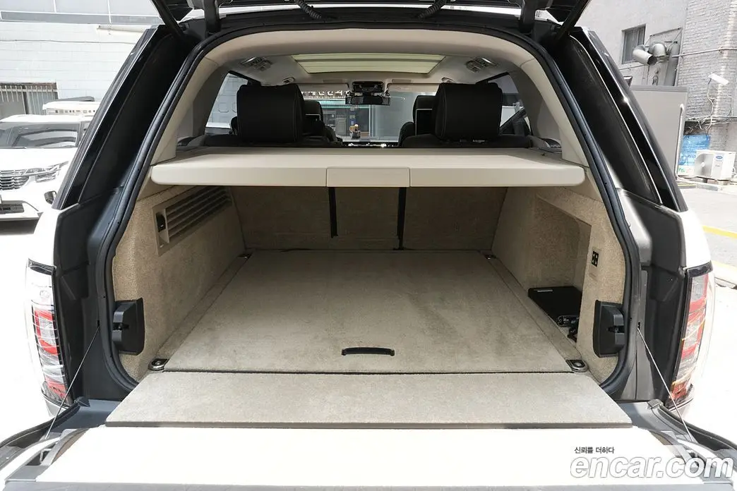 Land Rover Range Rover 2016 4.4 автомат (гидро), фото 14 Land Rover Range Rover 2016 4.4 автомат (гидро), фото 14