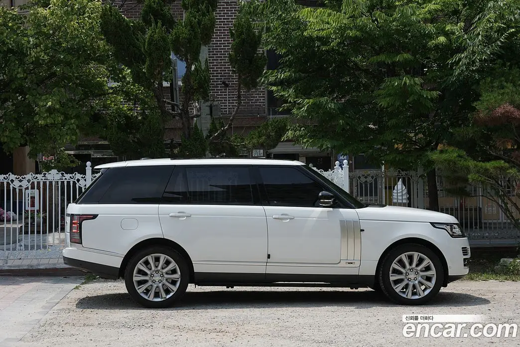 Land Rover Range Rover 2016 4.4 автомат (гидро), фото 20 Land Rover Range Rover 2016 4.4 автомат (гидро), фото 20