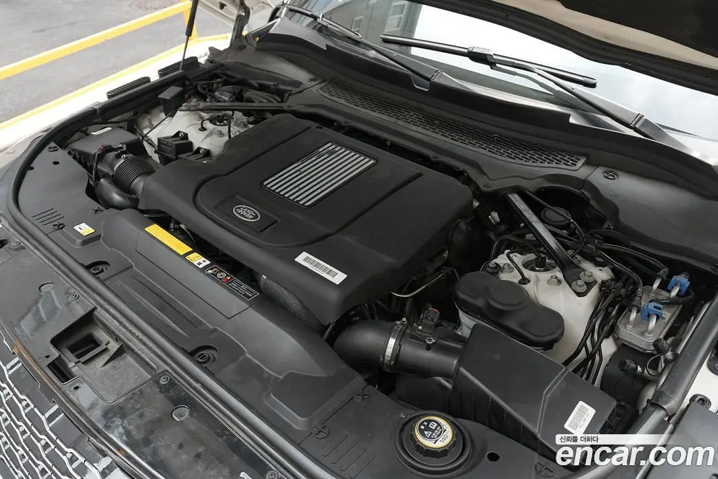 Land Rover Range Rover 2016 4.4 автомат (гидро), фото 6 Land Rover Range Rover 2016 4.4 автомат (гидро), фото 6