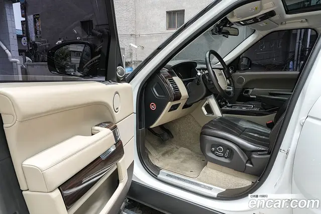 Land Rover Range Rover 2016 4.4 автомат (гидро), миниатюра 10 Land Rover Range Rover 2016 4.4 автомат (гидро), миниатюра 10