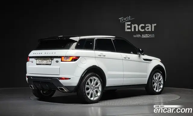 Land Rover Range Rover Evoque 2017 2.0 автомат (гидро), миниатюра 2 Land Rover Range Rover Evoque 2017 2.0 автомат (гидро), миниатюра 2