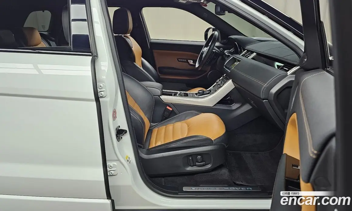 Land Rover Range Rover Evoque 2017 2.0 автомат (гидро), фото 16 Land Rover Range Rover Evoque 2017 2.0 автомат (гидро), фото 16
