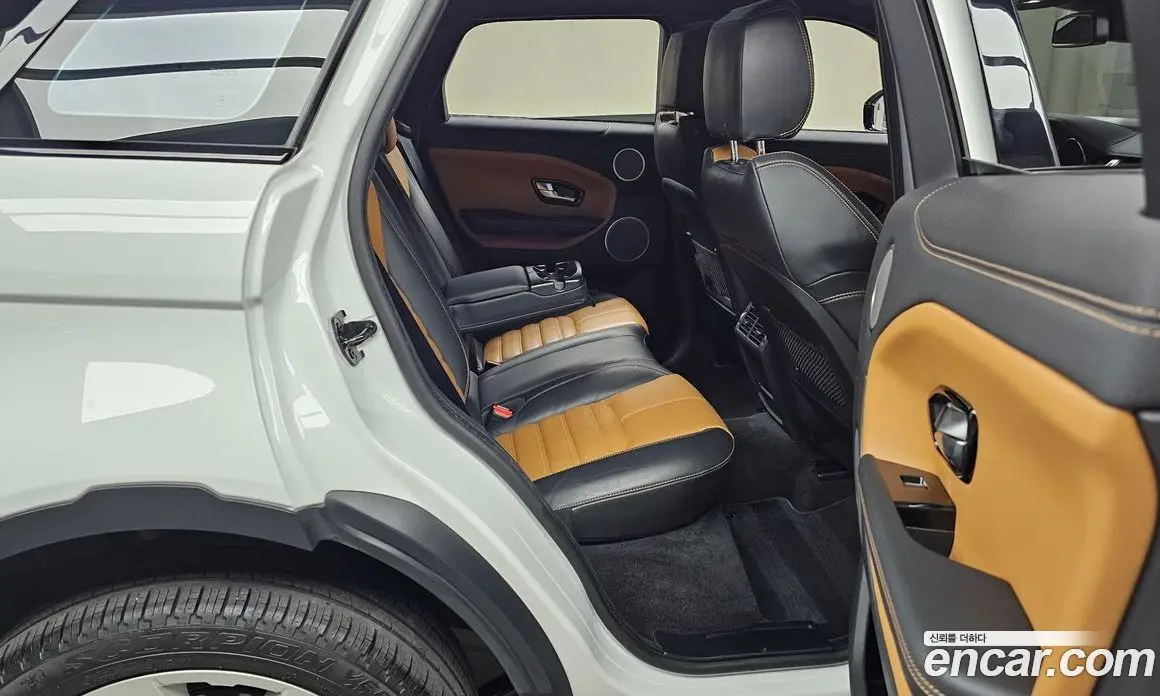 Land Rover Range Rover Evoque 2017 2.0 автомат (гидро), фото 17 Land Rover Range Rover Evoque 2017 2.0 автомат (гидро), фото 17