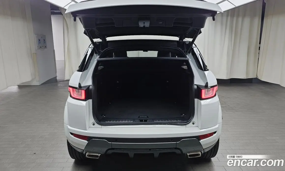 Land Rover Range Rover Evoque 2017 2.0 автомат (гидро), фото 26 Land Rover Range Rover Evoque 2017 2.0 автомат (гидро), фото 26