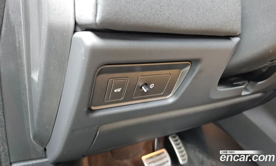 Land Rover Range Rover Evoque 2017 2.0 автомат (гидро), фото 29 Land Rover Range Rover Evoque 2017 2.0 автомат (гидро), фото 29