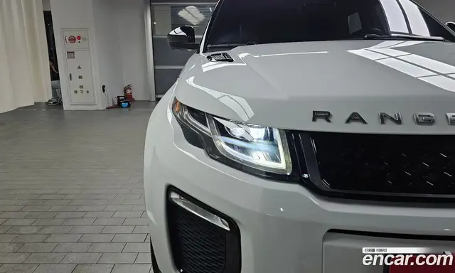 Land Rover Range Rover Evoque 2017 2.0 автомат (гидро), миниатюра 8 Land Rover Range Rover Evoque 2017 2.0 автомат (гидро), миниатюра 8