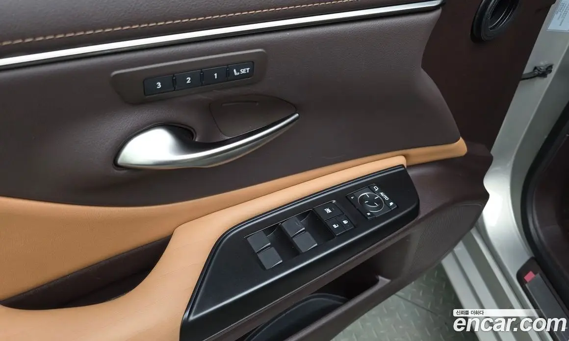 Lexus ES 2020 2.5 автомат (гидро), фото 27 Lexus ES 2020 2.5 автомат (гидро), фото 27