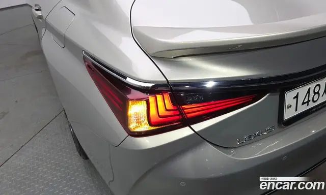 Lexus ES 2020 2.5 автомат (гидро), миниатюра 8 Lexus ES 2020 2.5 автомат (гидро), миниатюра 8