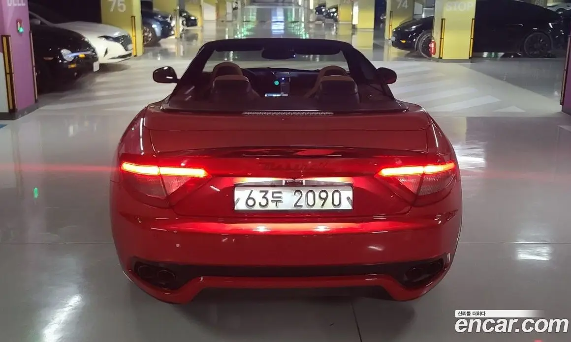 Maserati Gran Cabrio 2014 4.7 автомат (гидро), фото 4 Maserati Gran Cabrio 2014 4.7 автомат (гидро), фото 4