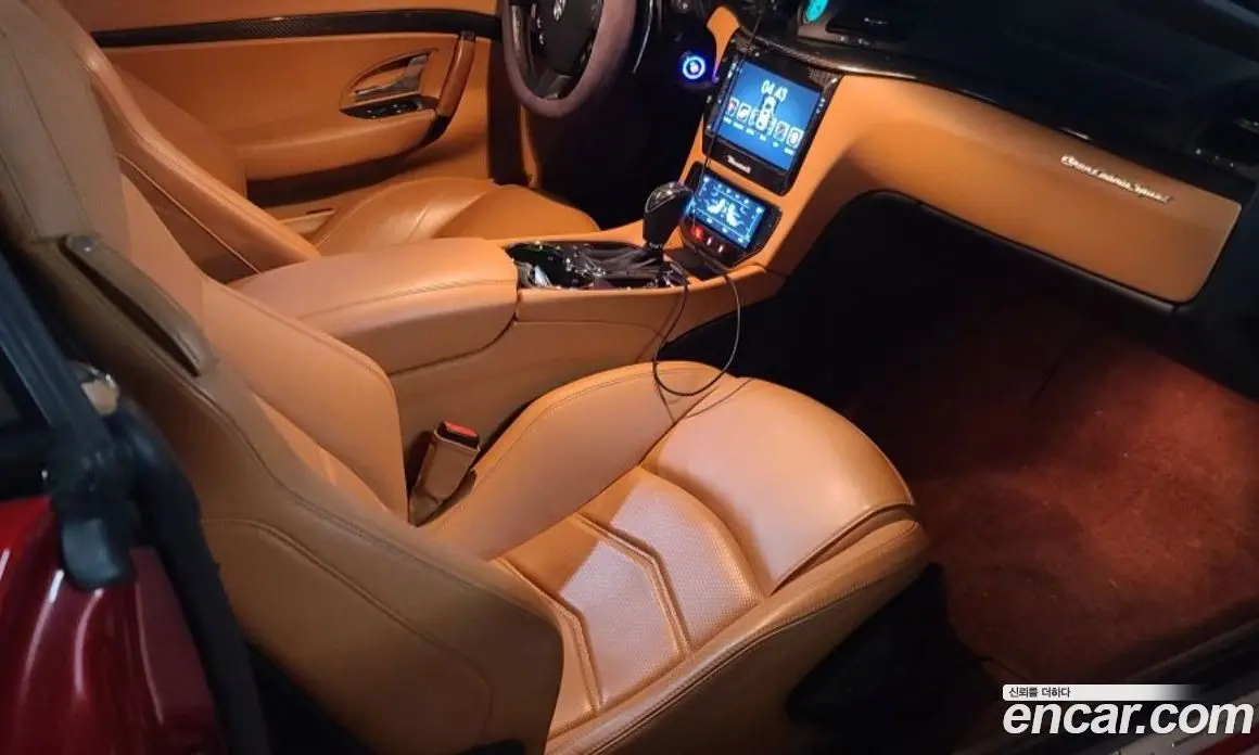 Maserati Gran Cabrio 2014 4.7 автомат (гидро), фото 8 Maserati Gran Cabrio 2014 4.7 автомат (гидро), фото 8