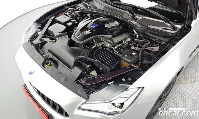 Maserati Quattroporte 2016 3.0 автомат (гидро), миниатюра 6 Maserati Quattroporte 2016 3.0 автомат (гидро), миниатюра 6
