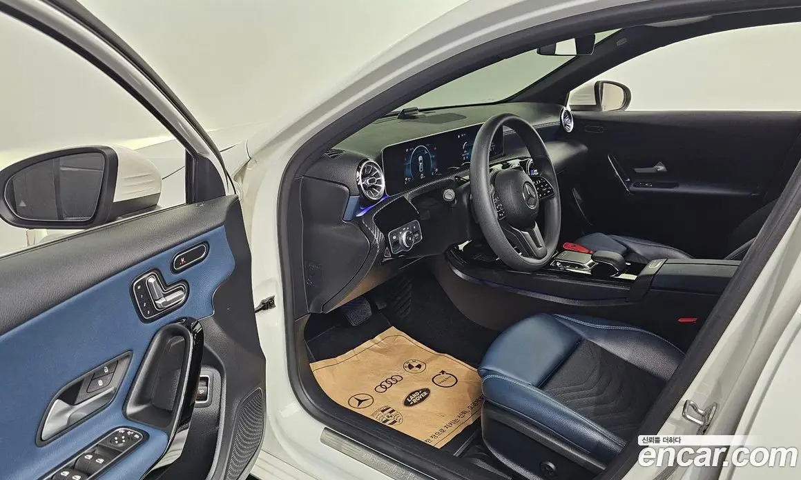Mercedes-Benz A-Class 2020 2.0 автомат (гидро), фото 13 Mercedes-Benz A-Class 2020 2.0 автомат (гидро), фото 13