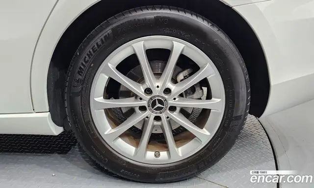 Mercedes-Benz A-Class 2020 2.0 автомат (гидро), миниатюра 7 Mercedes-Benz A-Class 2020 2.0 автомат (гидро), миниатюра 7