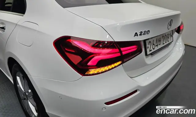 Mercedes-Benz A-Class 2020 2.0 автомат (гидро), миниатюра 9 Mercedes-Benz A-Class 2020 2.0 автомат (гидро), миниатюра 9