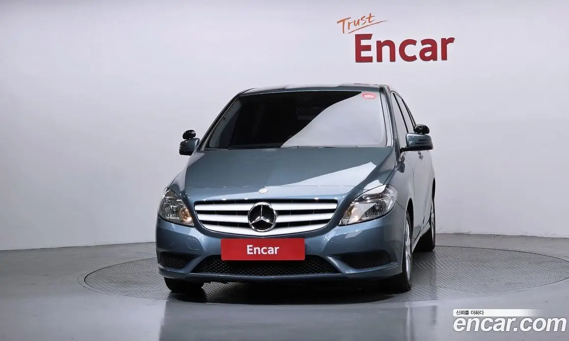 Mercedes-Benz B-Class 2013 1.8 автомат (гидро), фото 3 Mercedes-Benz B-Class 2013 1.8 автомат (гидро), фото 3