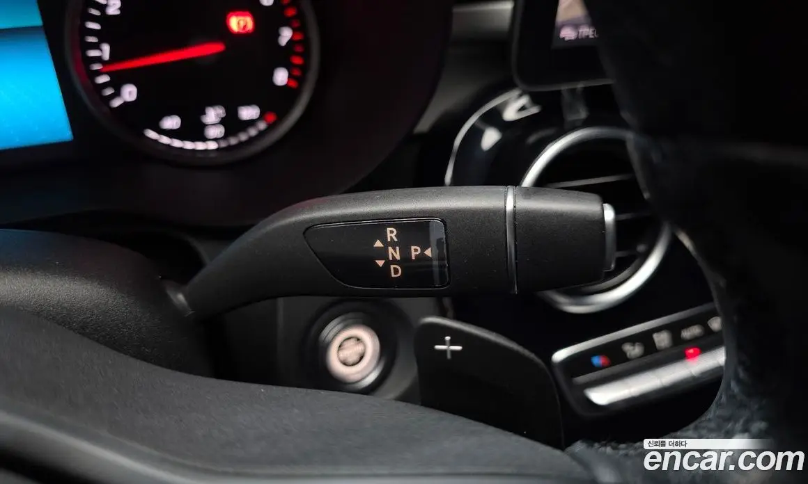Mercedes-Benz C-Class 2019 2.0 автомат (гидро), фото 12