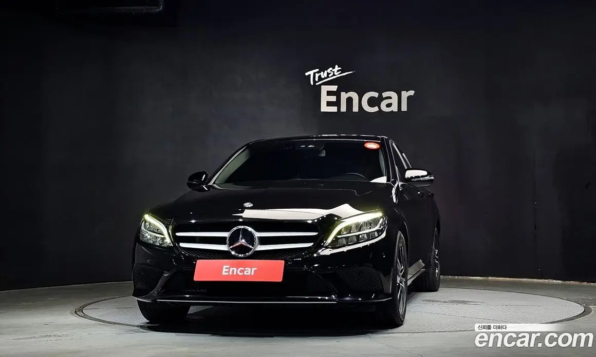Mercedes-Benz C-Class 2019 2.0 автомат (гидро), фото 3