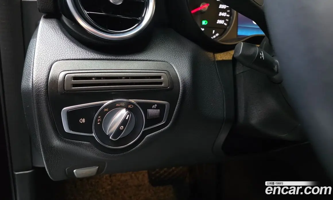 Mercedes-Benz C-Class 2019 2.0 автомат (гидро), фото 24