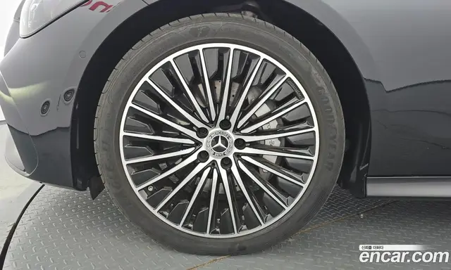 Mercedes-Benz CLE-Class 2025 2.0 автомат (гидро), миниатюра 5