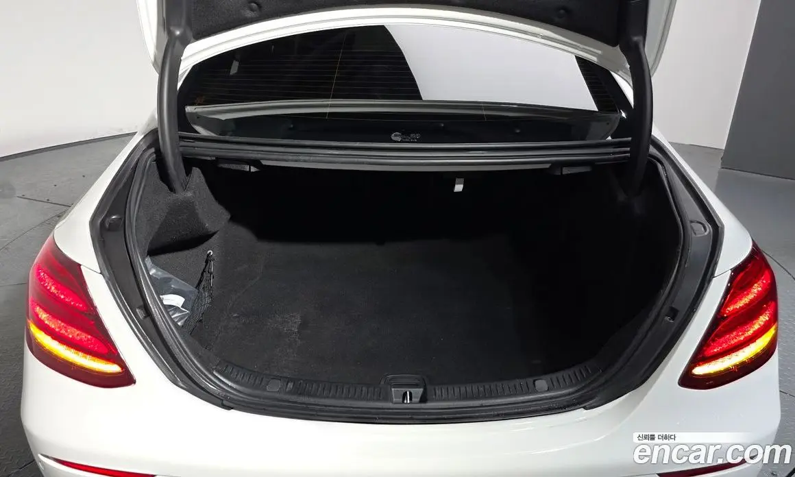 Mercedes-Benz E-Class 2020 1.9 автомат (гидро), фото 20