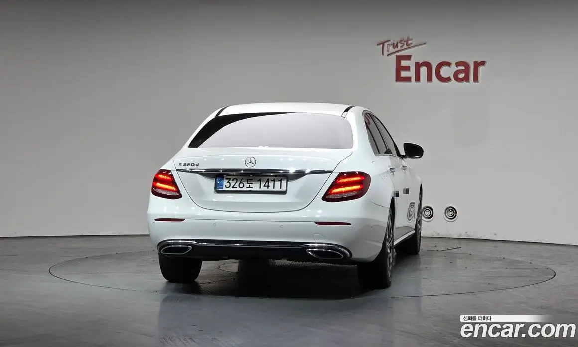 Mercedes-Benz E-Class 2020 1.9 автомат (гидро), фото 4
