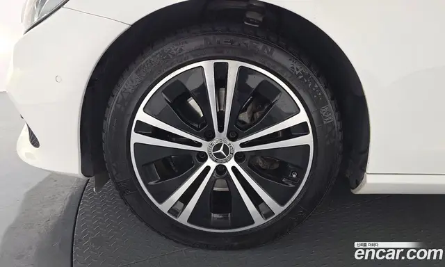 Mercedes-Benz E-Class 2020 1.9 автомат (гидро), миниатюра 5