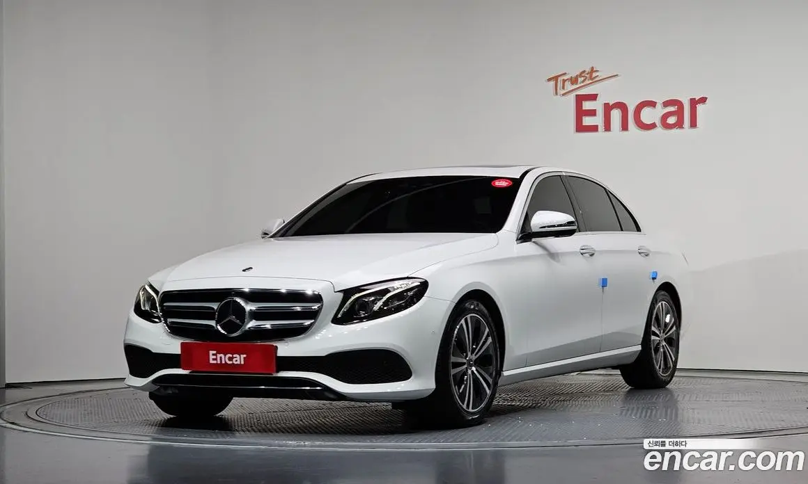 Mercedes-Benz E-Class 2020 2.0 автомат (гидро), фото 1 Mercedes-Benz E-Class 2020 2.0 автомат (гидро), фото 1