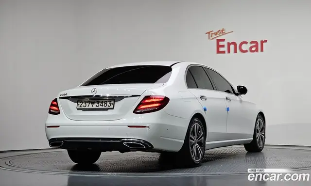 Mercedes-Benz E-Class 2020 2.0 автомат (гидро), миниатюра 2 Mercedes-Benz E-Class 2020 2.0 автомат (гидро), миниатюра 2