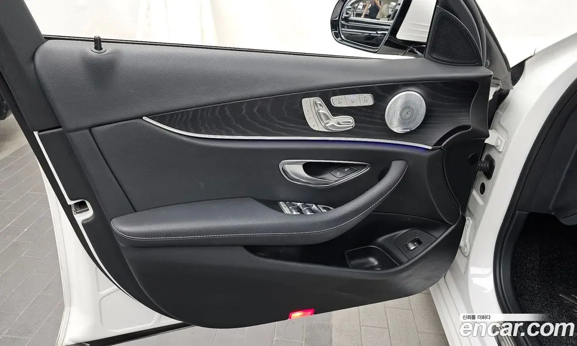 Mercedes-Benz E-Class 2020 2.0 автомат (гидро), фото 14 Mercedes-Benz E-Class 2020 2.0 автомат (гидро), фото 14