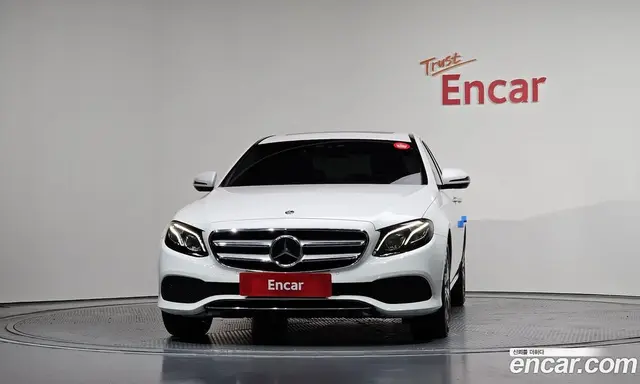 Mercedes-Benz E-Class 2020 2.0 автомат (гидро), миниатюра 3 Mercedes-Benz E-Class 2020 2.0 автомат (гидро), миниатюра 3