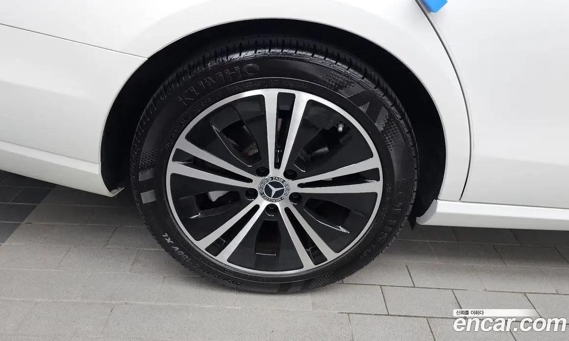Mercedes-Benz E-Class 2020 2.0 автомат (гидро), фото 5 Mercedes-Benz E-Class 2020 2.0 автомат (гидро), фото 5