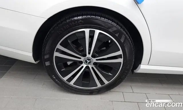 Mercedes-Benz E-Class 2020 2.0 автомат (гидро), миниатюра 5 Mercedes-Benz E-Class 2020 2.0 автомат (гидро), миниатюра 5
