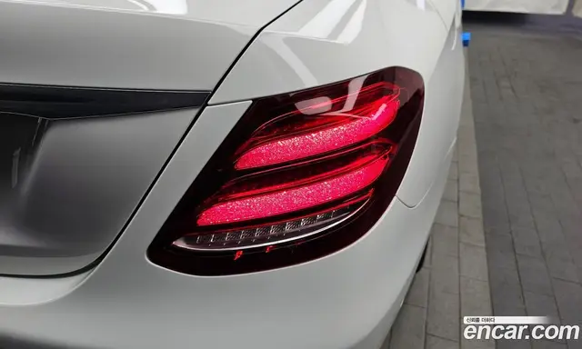 Mercedes-Benz E-Class 2020 2.0 автомат (гидро), миниатюра 9 Mercedes-Benz E-Class 2020 2.0 автомат (гидро), миниатюра 9