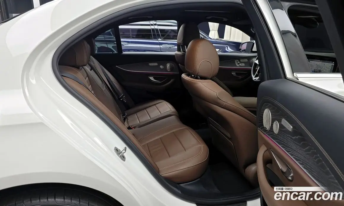 Mercedes-Benz E-Class 2022 2.0 автомат (гидро), фото 12