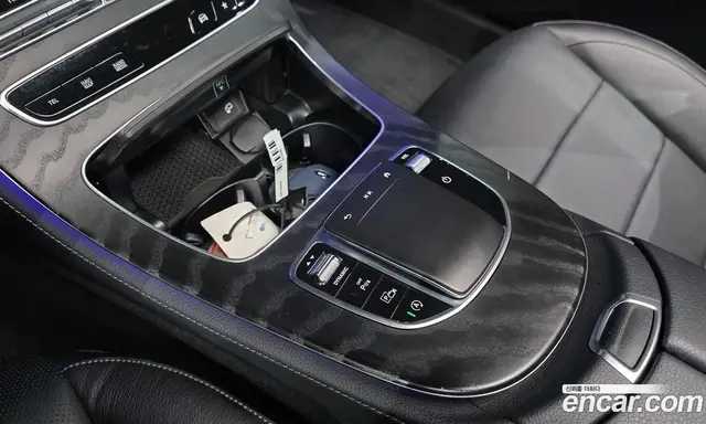 Mercedes-Benz E-Class 2022 2.0 автомат (гидро), миниатюра 12