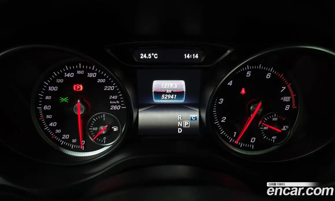 Mercedes-Benz GLA-Class 2018 2.0 автомат (гидро), фото 11