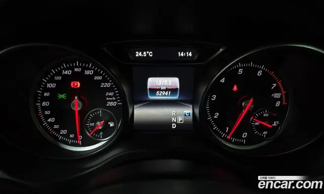 Mercedes-Benz GLA-Class 2018 2.0 автомат (гидро), миниатюра 11