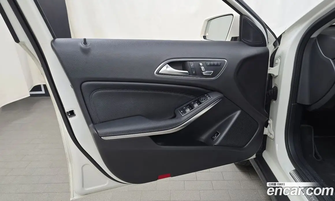 Mercedes-Benz GLA-Class 2018 2.0 автомат (гидро), фото 14
