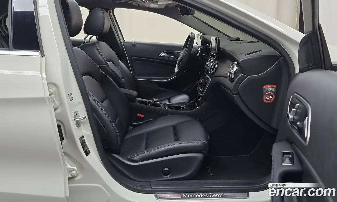 Mercedes-Benz GLA-Class 2018 2.0 автомат (гидро), фото 16